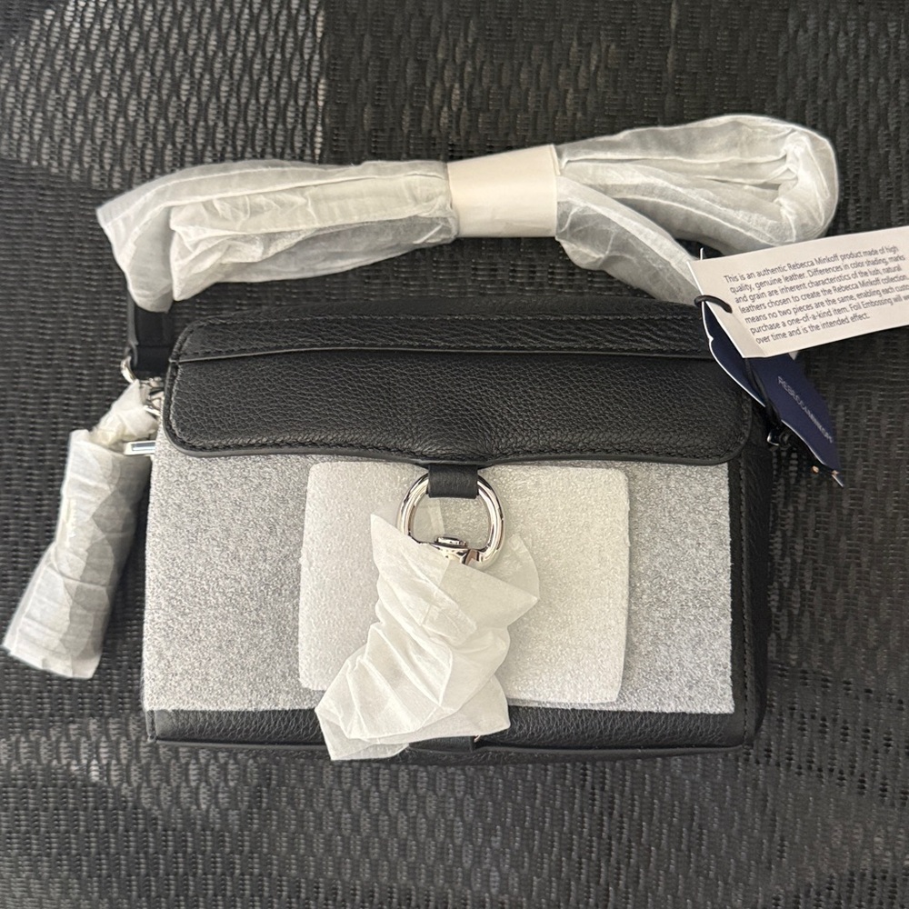 XF16EPBX15 Rebecca Minkoff Black Mab Camera / Cell phone Bag